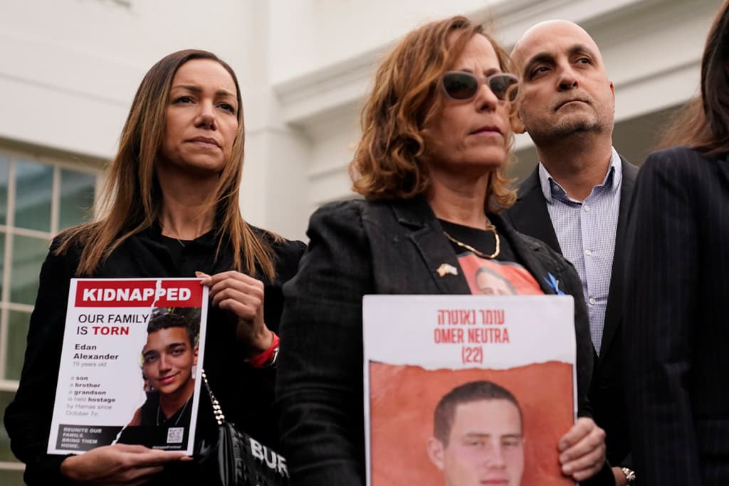 AP/Evan Vucci Orna Neutra, the mother of Omer Neutra, center, on December 13, 2023, at Washington.